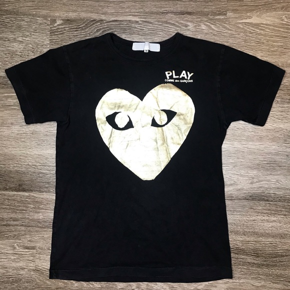 cdg black shirt gold heart